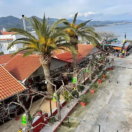 Adrianos House By The Sea Nea Iraklitsa